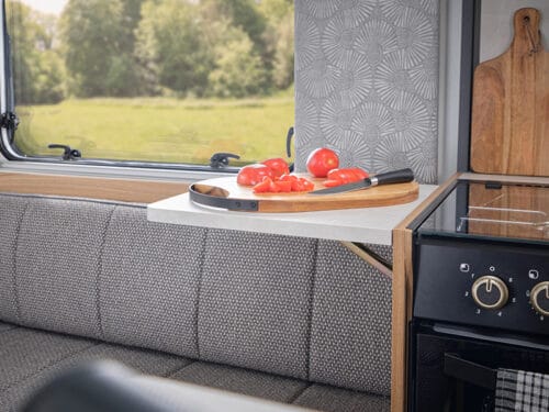 Phoenix-Black-420-dropdown-worktop