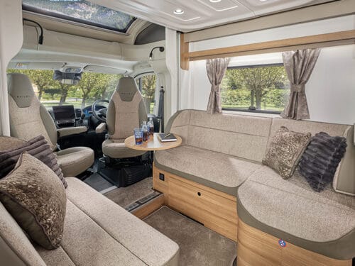 72-2-Autograph-lounge