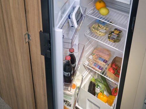 79-4T-Autograph-fridge