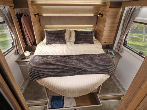 79-4i-Autograph-bed-storage